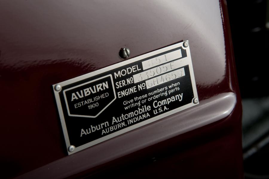 Детали экстерьера Auburn 851 SC Speedster 1935 года  (фото 67 из 93)